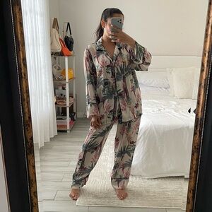 LOBO ROSA Parrot & Palm Tree PJ Set